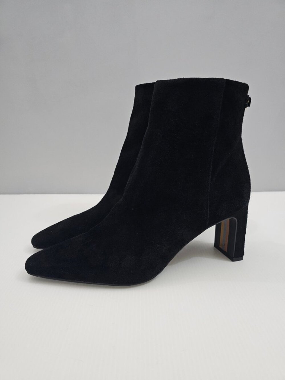 Sam Edelman Saige Ankle Bootie Womens 8 Black Suede Block Heel Pointed Toe - Picture 1 of 16